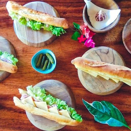 Bed and Breakfast Café des Arts Gili Air Exterior foto