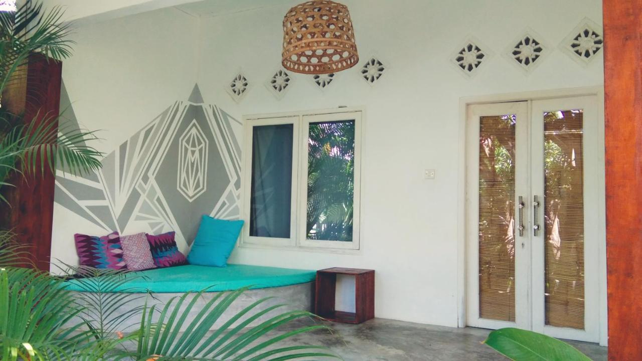 Bed and Breakfast Café des Arts Gili Air Exterior foto