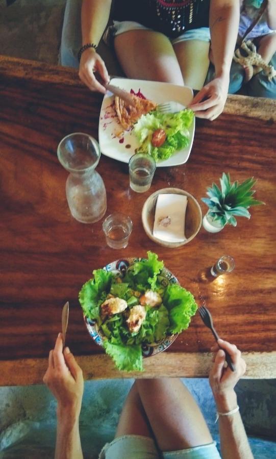 Bed and Breakfast Café des Arts Gili Air Exterior foto
