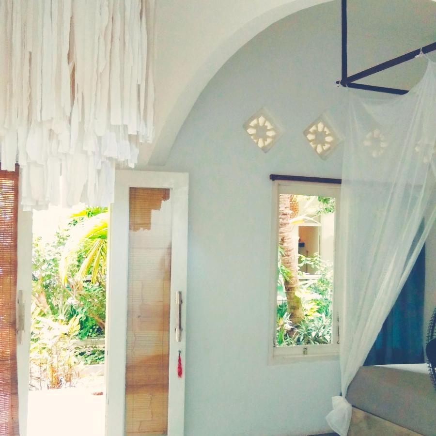 Bed and Breakfast Café des Arts Gili Air Exterior foto
