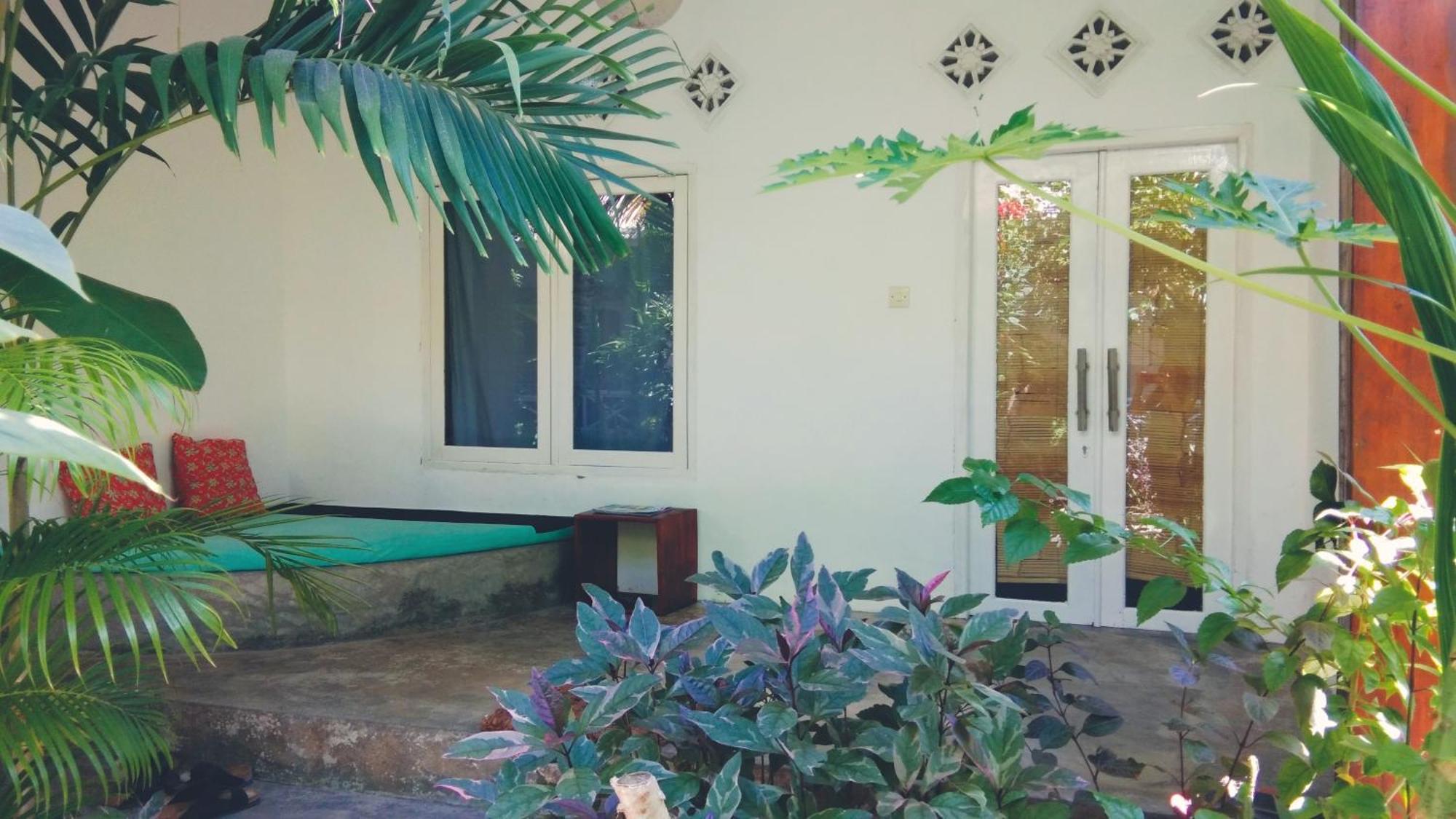 Bed and Breakfast Café des Arts Gili Air Exterior foto