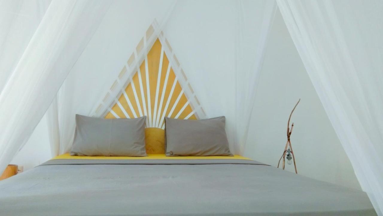 Bed and Breakfast Café des Arts Gili Air Exterior foto