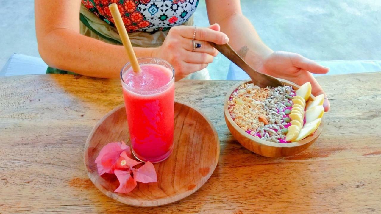 Bed and Breakfast Café des Arts Gili Air Exterior foto