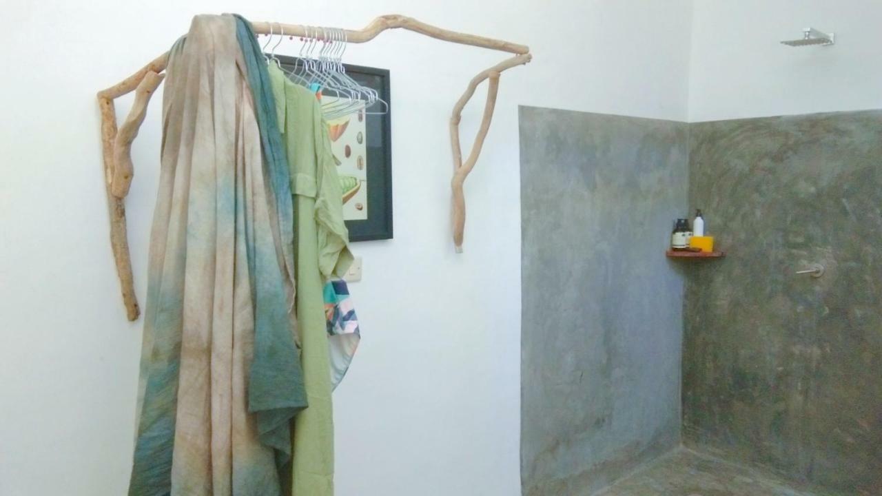 Bed and Breakfast Café des Arts Gili Air Exterior foto