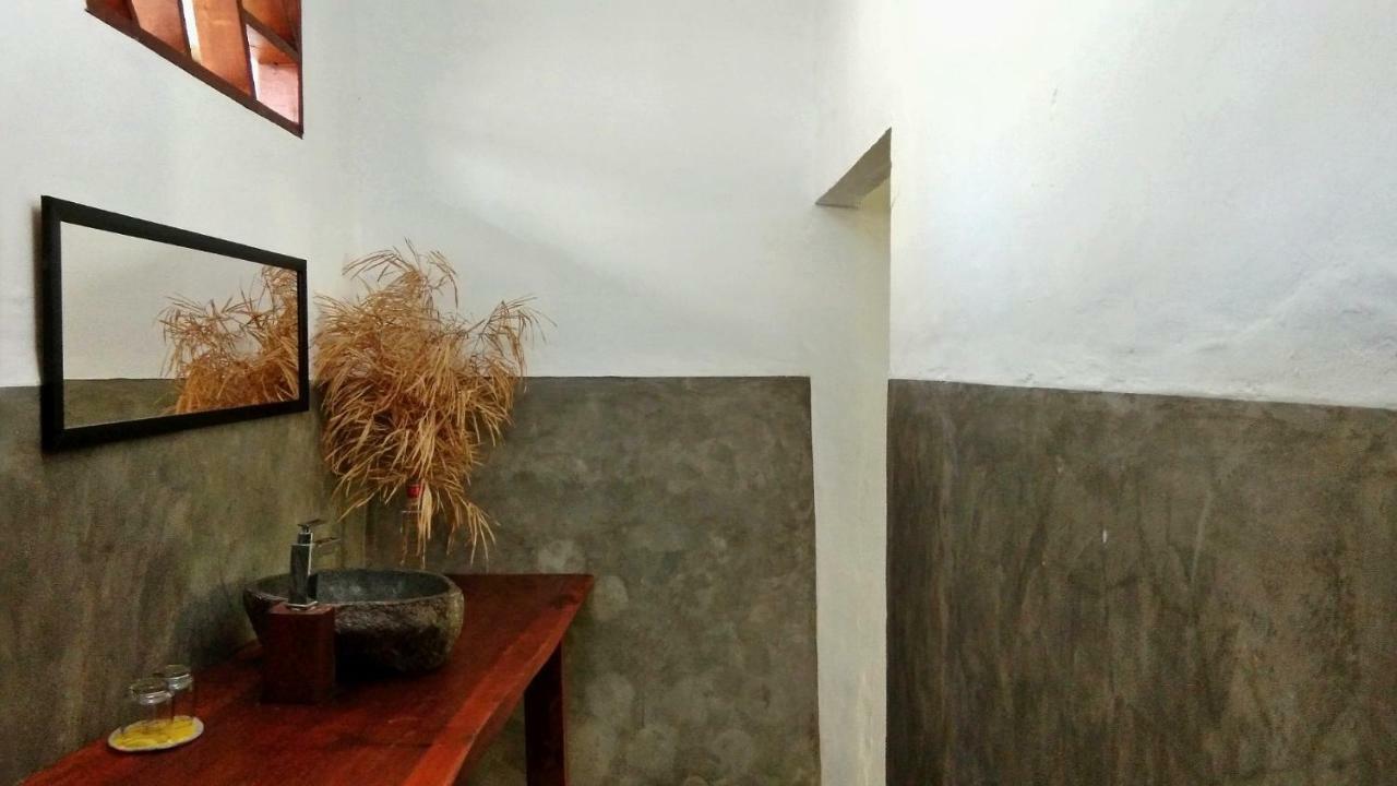 Bed and Breakfast Café des Arts Gili Air Exterior foto